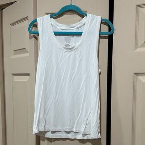 Women's White Sleeveless Top